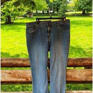 Jordache jeans light blue wash slight flare W17 R10 L30 no fabric tags RK5n